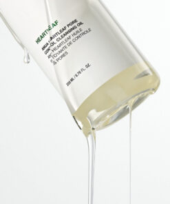 A cleansing oil designed to help clear pores by removing makeup, sebum, and dirt. An essential oil cleanser ideal for double cleansing. Skin Type All, Sensitive Benefits Makeup Removal, Pore Care Texture Oil